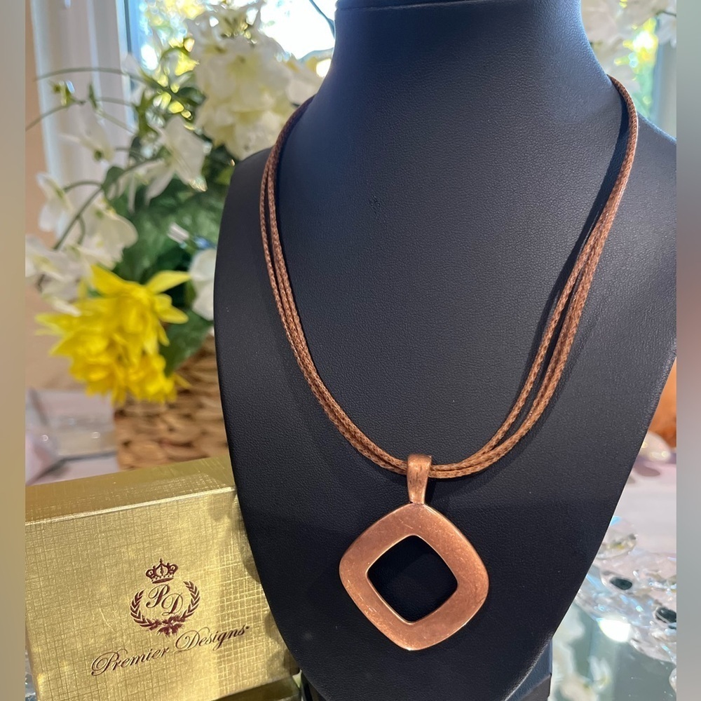 Premier Designs Bronze Geometric Necklace - Picture 1 of 3